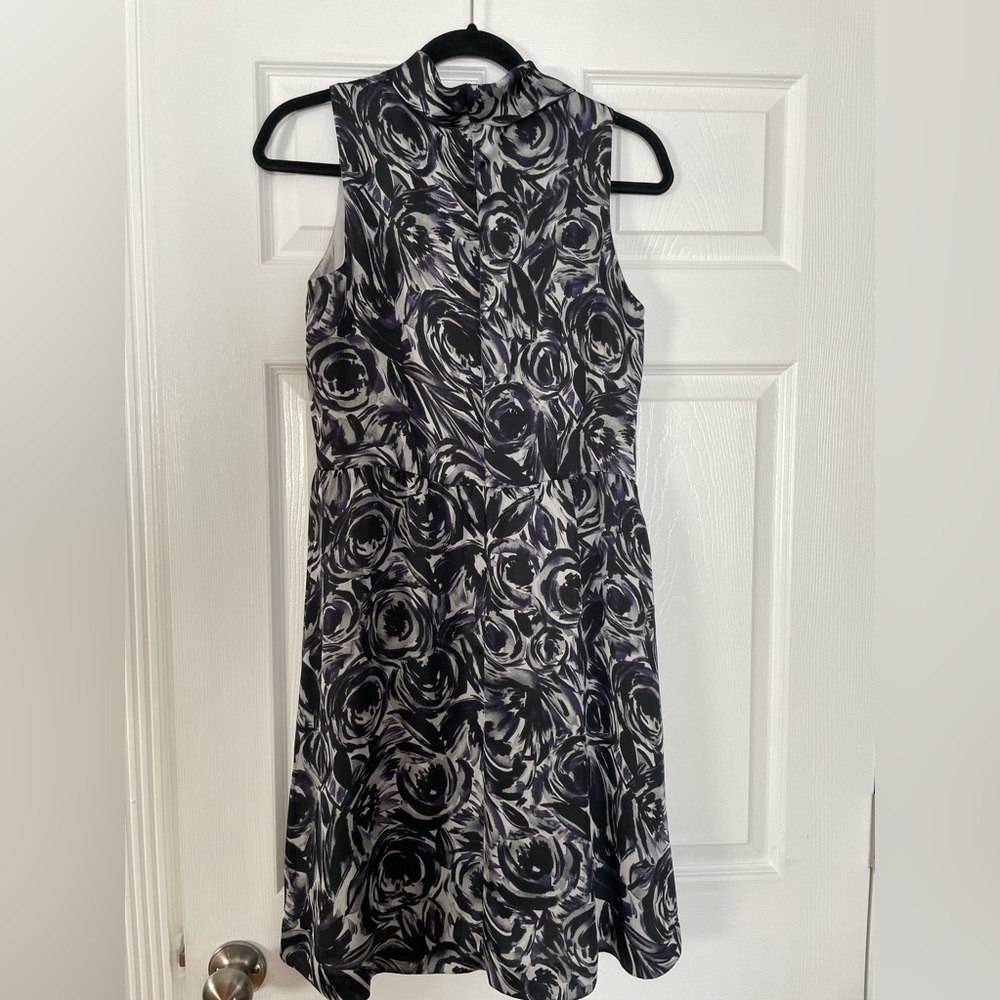 Ann Taylor Black Gray Rose Knee Dress size petite